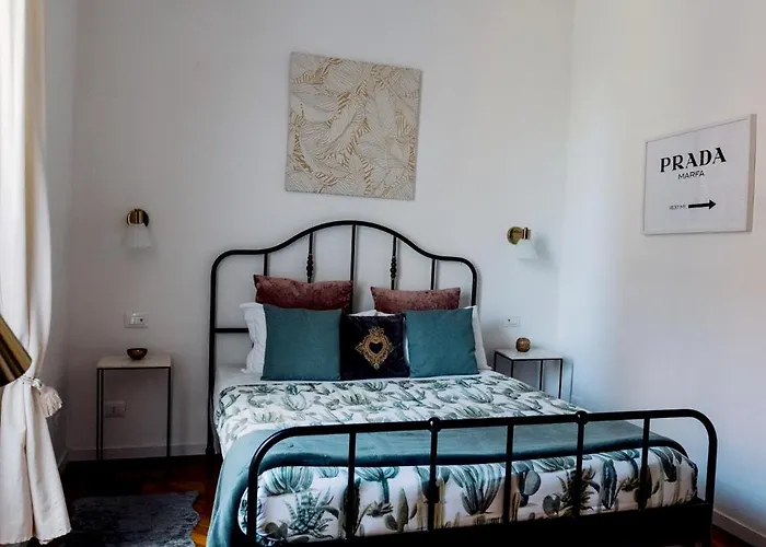 Appartamento La Polveriera, Eleganti E Luminosi Vicino Al Colosseo