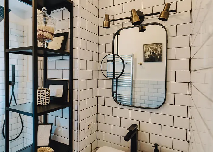 Appartamento La Polveriera, Eleganti E Luminosi Vicino Al Colosseo