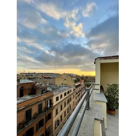 Apartament La Polveriera, Eleganti E Luminosi Vicino Al Colosseo