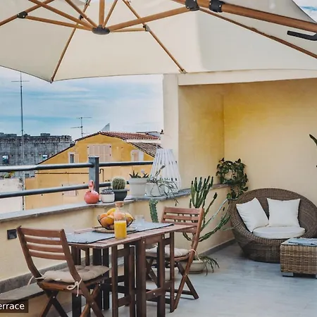 Apartament La Polveriera, Eleganti E Luminosi Vicino Al Colosseo